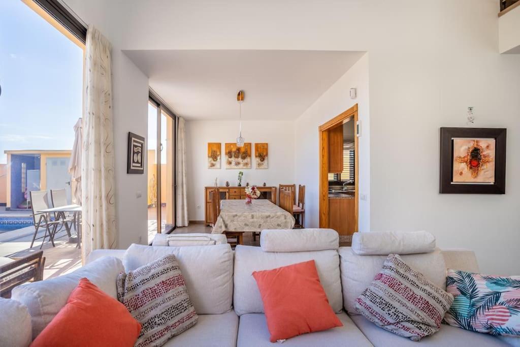 Villa De La Huerta Con Piscina Privada Y Barbacoa Guimar